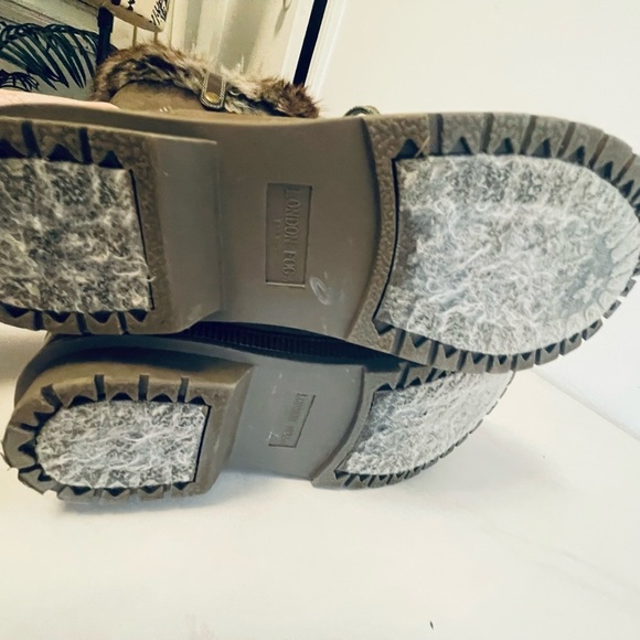 LONDON FOG Women’s Melton Duck Boots - Picture 11 of 13